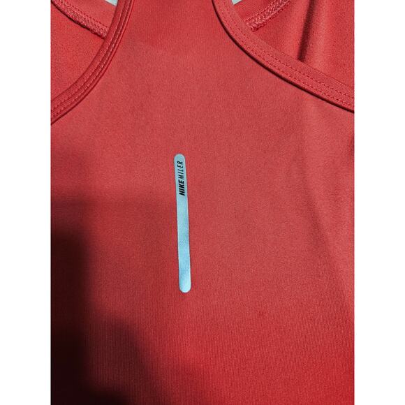 Nike running tank top t-shirt size Medium active yoga Dri-Fit stretch red/pink - Picture 8 of 9